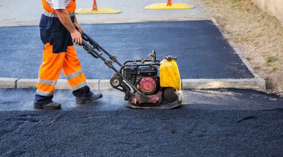 Professional gutter cleaning in Hattiesburg, MS